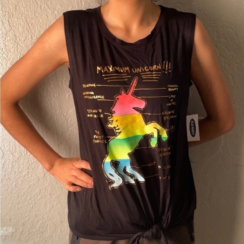 Old Navy Shirt
Size 6-7